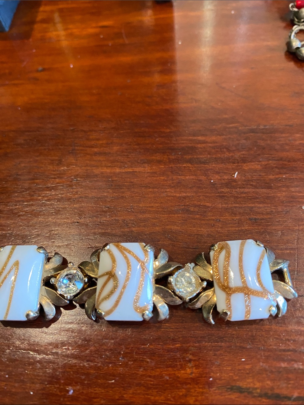 LEDO Art Glass And Crystal Bracelet. Gold Tone.  Fold over Clasp.